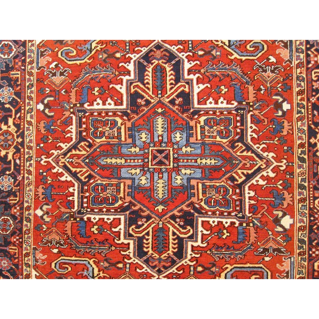 Vintage Persian Decorative Oriental Heriz Rug in Room Size For Sale In New York - Image 6 of 10