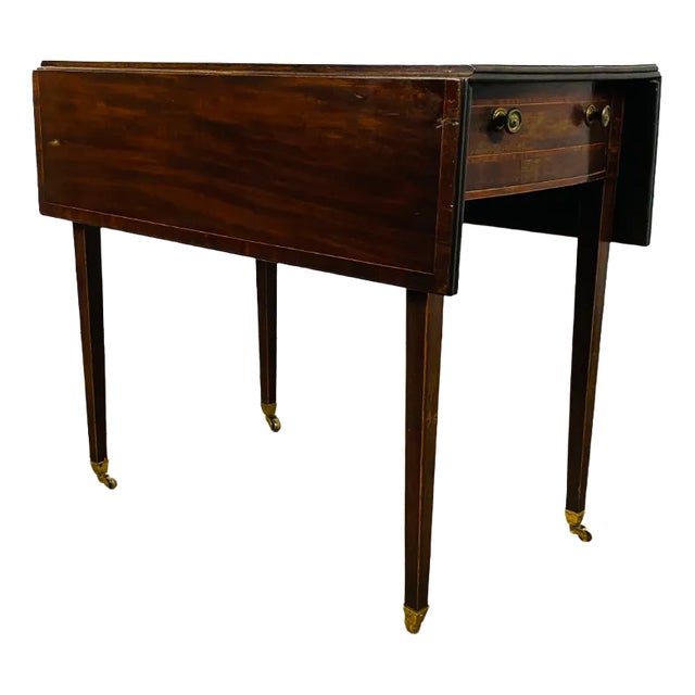 English Victorian Pembroke Table in Mahogany on Castors For Sale