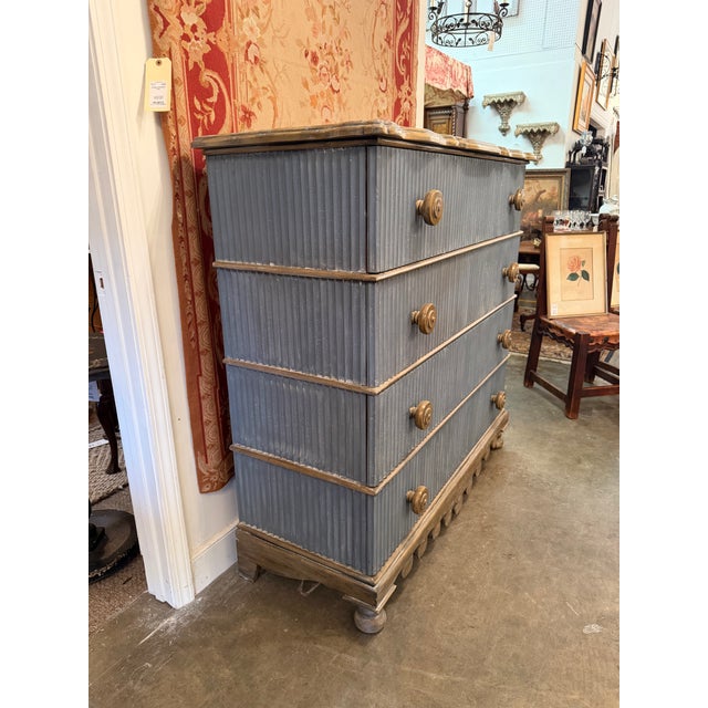 Farmhouse Guild Master Distressed Blue Reeded 4-Drawer Chest of Drawers For Sale - Image 3 of 8