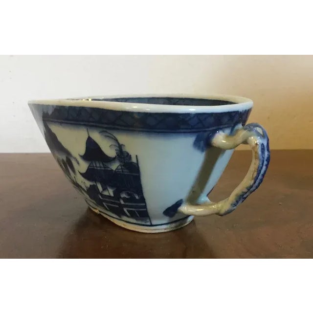 Antique Early 19th Century Chinese Export Blue & White Canton Porcelain Gravy Boat For Sale - Image 12 of 13