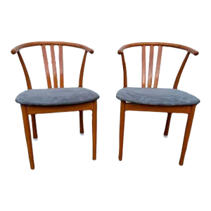 Mid 20th Century Pair of Italian Cherry Gray Microfiber Horseshoe Back Upholstered Chairs