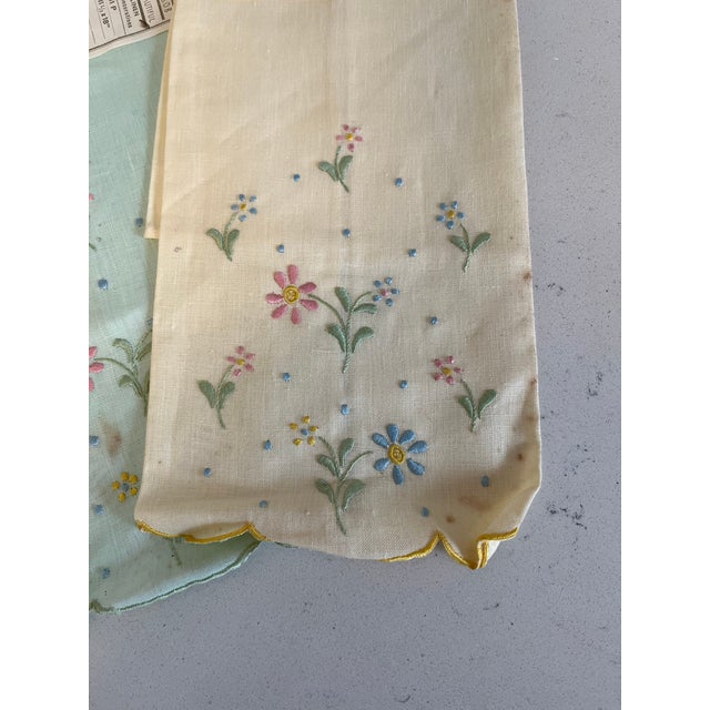 Set of 3 Vintage Portuguese Linen Hand Embroidered Guest Towels For Sale In New York - Image 6 of 6