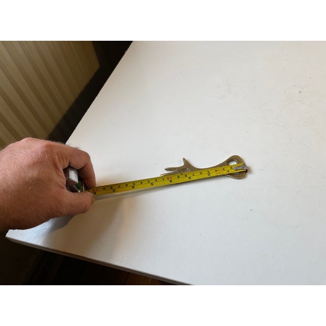 Carl Auböck Scandinavian Brass Bottle Cap Opener in the style of Carl Auböck, 1950s For Sale - Image 4 of 8