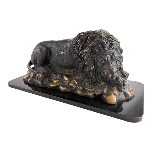 Mid 20th Century Grand Tour Italian Bronze Lion Sculpture For Sale
