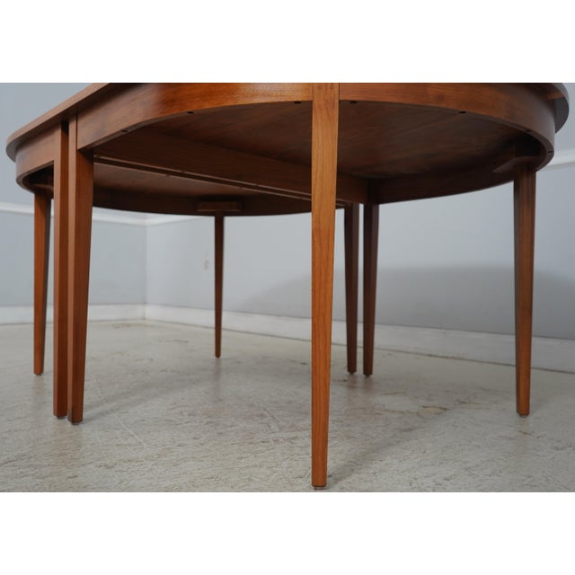 Thomas Moser Walnut & 8 Leg Dining Room Table For Sale - Image 11 of 14