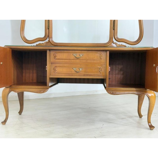 Chippendale Dressing Table in Wood For Sale - Image 4 of 14