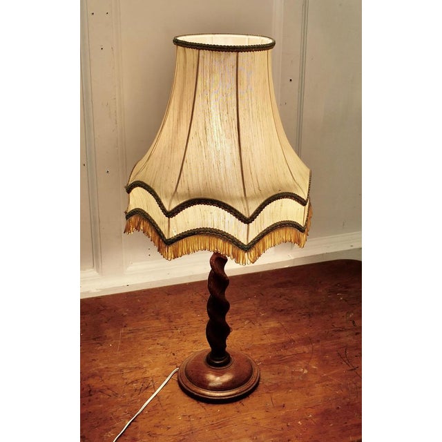 Lovely Oak Turned Barley Twist Table Lamp A skilfully turned piece of Oak, this lamp stands on a turned wooden base, it is...