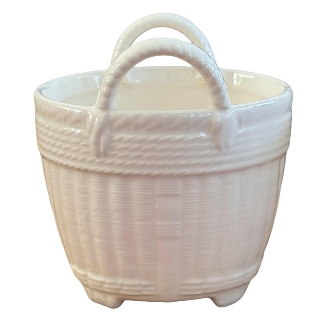 Late 20th Century Vintage Tiffany Porcelain Pair White Basket Cachepots For Sale - Image 5 of 10