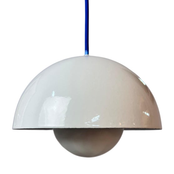 Flowerpot Pendant Lamp in White Enamel by Verner Panton for Louis Poulsen For Sale