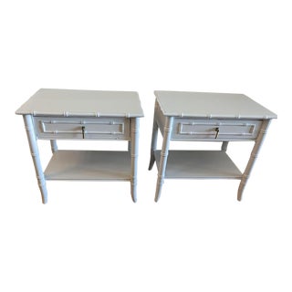 1960s Thomasville Faux Bamboo White Gloss Nightstands - a Pair For Sale