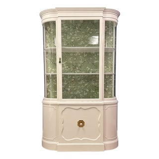 1970s White Lacquer Curved Hutch China Cabinet For Sale