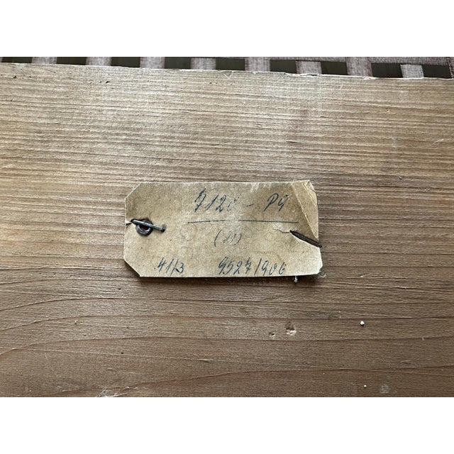 The first buyer acquired it at the end of the 1930s - which in terms of design does not fit. One would probably suspect...