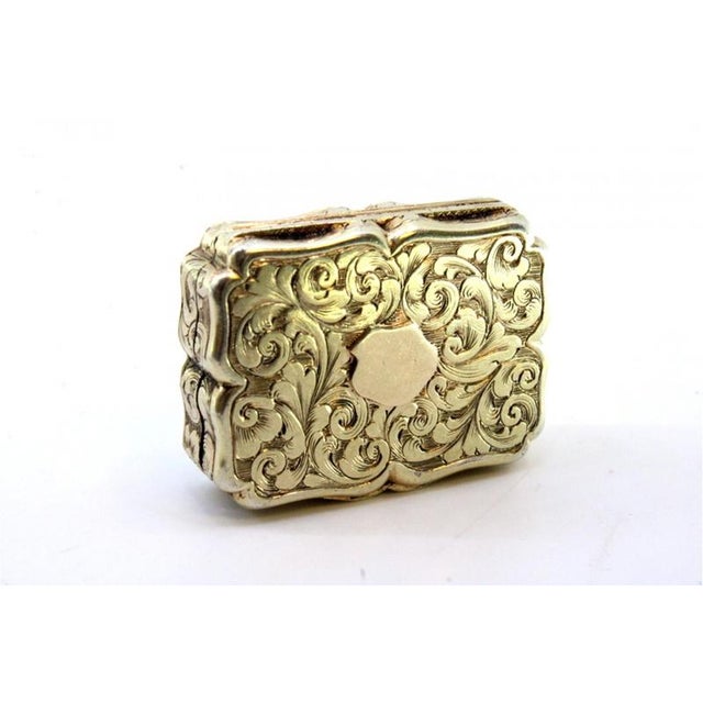 Victorian Gold and Pata Vinaigrette Box For Sale - Image 5 of 10