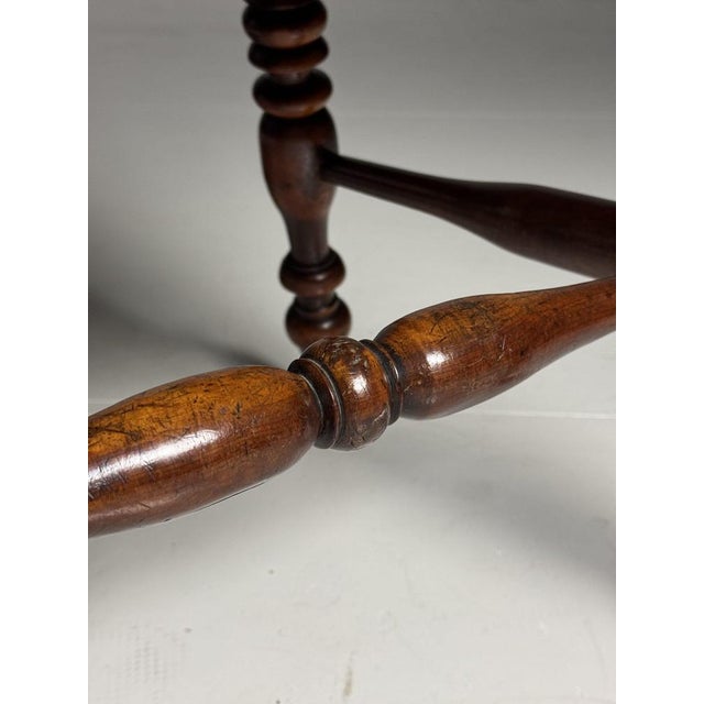 English Windsor Chair in Yew Wood For Sale - Image 14 of 18