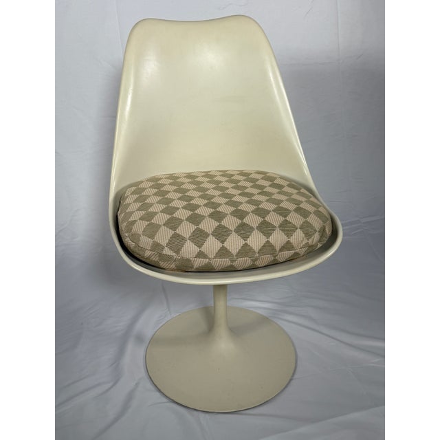 Metal Tulip Chair by Eero Saarinen for Knoll, 1960's, Mid-Century For Sale - Image 7 of 12