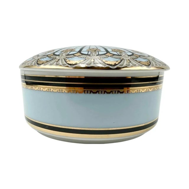 Vintage the Breakers Hotel Palm Beach Florida Covered Box Porcelain For Sale In Washington DC - Image 6 of 12