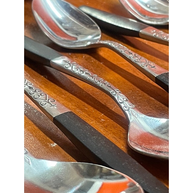 Metal Vintage Interpur Inr2 Canoe Muffin Black Handle Spoon Set (10 Teaspoons, 8 Tablespoons) - 18 pcs For Sale - Image 7 of 7