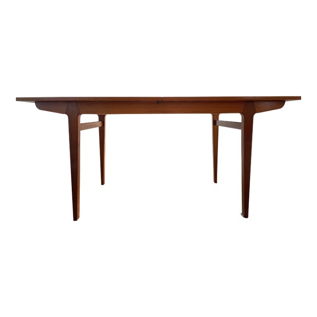 Mid 20th Century French Extendable Dining Table For Sale