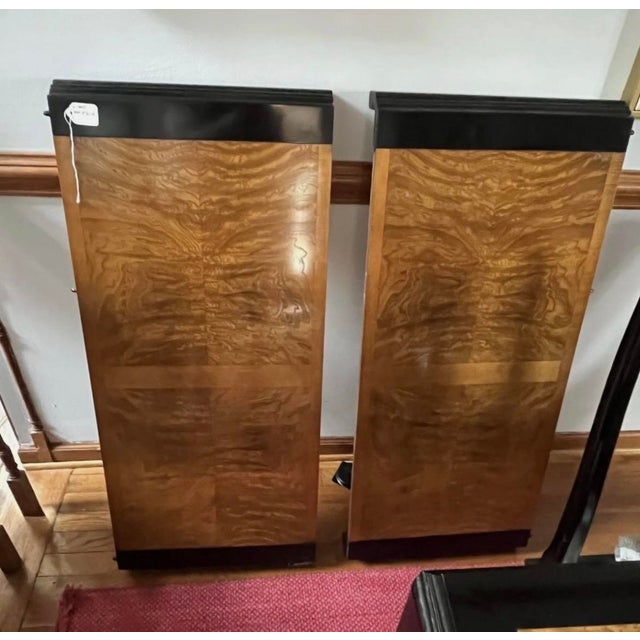 1990s Century Chin Hua Dining Set R Sobota – 8 Chairs + 2 Leaves – Burl Wood – Excellent For Sale - Image 5 of 17