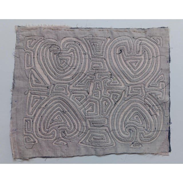 Mola Fabric by Cuna Indians, Panama, 1970s, in Very Good conditions. Designed 1970 to 1979