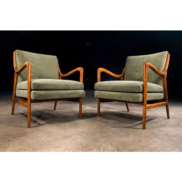 Pair of Sculptural Armchairs by Giuseppe Scapinelli in Caviúna Wood & Mohair, Brazil, 1950s For Sale - Image 13 of 15