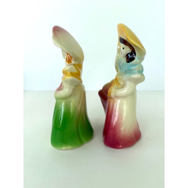 White Mid-Century American Pottery Planter Set – Dutch Girls & Chinese Rickshaw, C. 1940s For Sale - Image 8 of 9