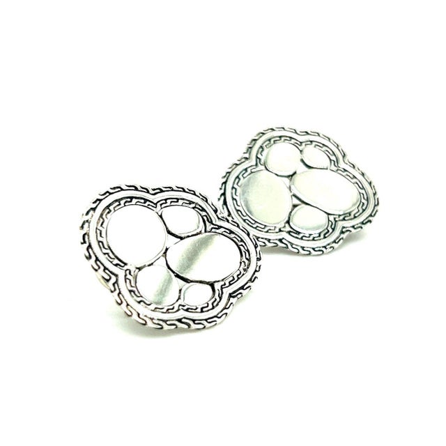 Late 20th Century Late 20th Century John Hardy Estate Kali Pebble Omega Back Earrings Silver, A Pair For Sale - Image 5 of 7