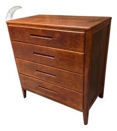 Example of Broyhill Dressers and Chests of Drawers