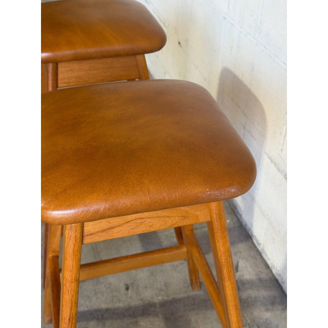 1970s Vamdrup Stolefabrik Teak and Leather Bar Stools Set of 2 Danish Mid-Century Modern 1970s For Sale - Image 5 of 10