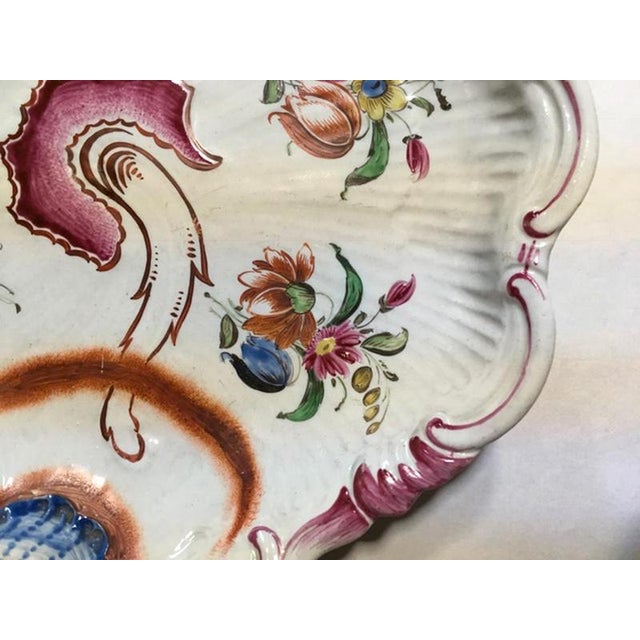 Mid 18th Century Porcelain Bowls with Pink Tulip Decor by Richard Ginori, Italy, 1750s, Set of 2 For Sale - Image 5 of 18