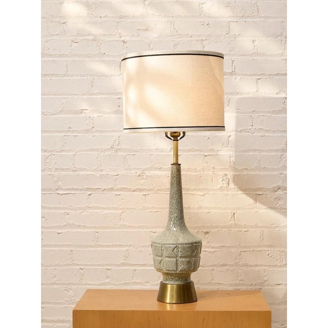 Mid-Century Modern Vintage Mid-Century Modern Crackle Glaze Ceramic Table Lamp With Brass Base For Sale - Image 3 of 4