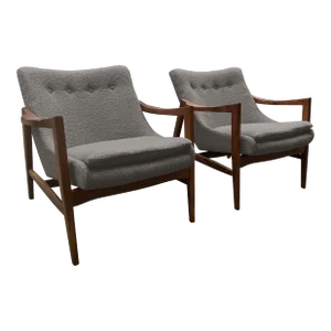 Modern Walnut Mid Century Style Lounge Chairs in Gray Boucle. - Pair