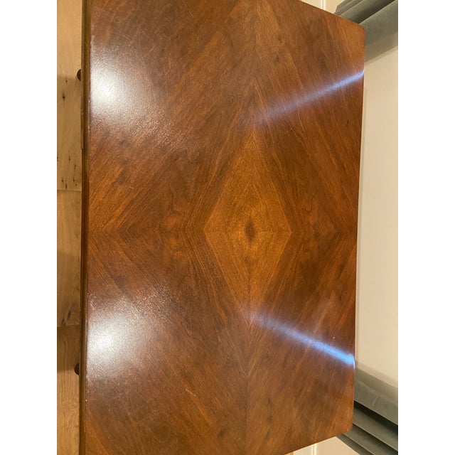 Queen Anne 19th Century Queen Anne Dining Table For Sale - Image 3 of 9