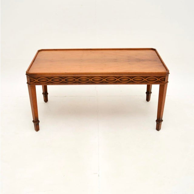 A smart and very well made antique Georgian style yew wood coffee table. This was made in England, it dates from around...