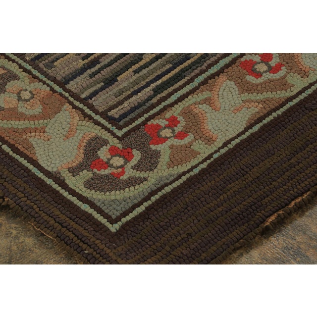 Rug & Kilim Antique Hooked Rug With Floral Medallion & Scrolling Vine Border - Rug & Kilim For Sale - Image 4 of 7