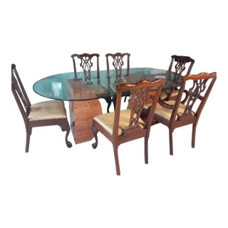 1980s Traditional Chippendale Style 7-Piece Dining Set With Oval Glass Top Table For Sale