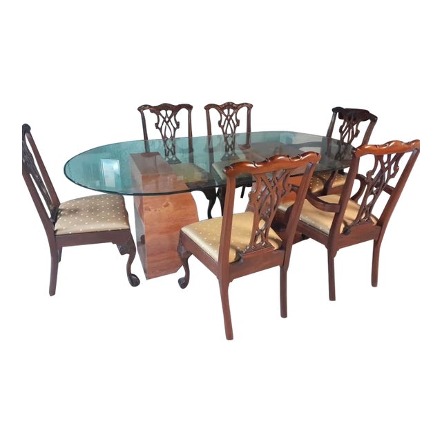 1980s Traditional Chippendale Style 7-Piece Dining Set With Oval Glass Top Table For Sale
