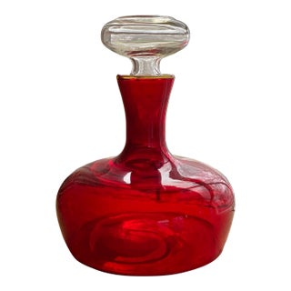 Vintage Ruby Red Flask Crystal Clear Stopper Amberina Rim Decorative Color For Sale
