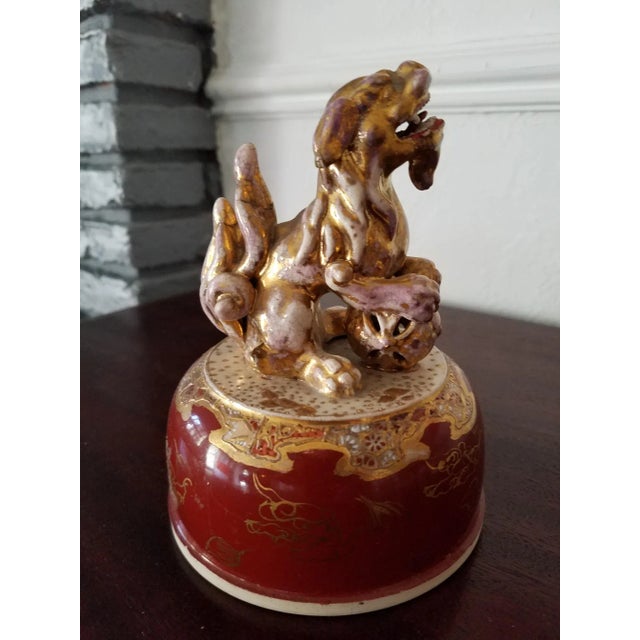 Antique Japanese Satsuma Covered Urn With Foo Dog Handles and Open-Mouth Foo Dog Lid For Sale In Tampa - Image 6 of 10