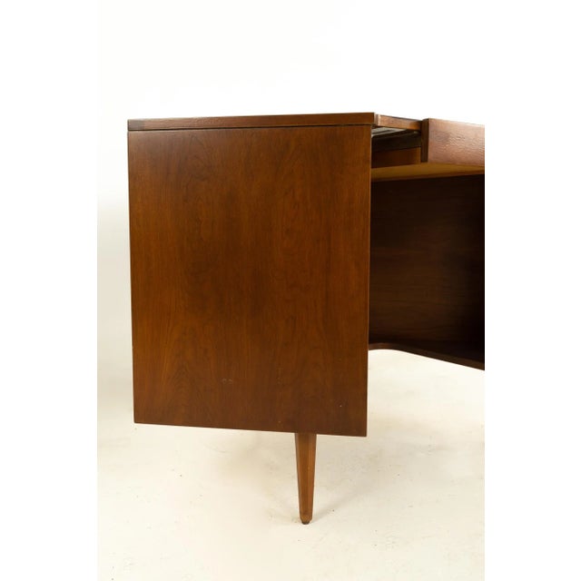 Kipp Stewart Kipp Stewart American Design Foundation Mid Century Solid Cherry Corner Desk For Sale - Image 4 of 13