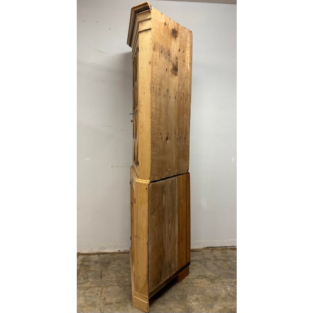 19th Century English Pine Corner Cabinet With Astral Glazed Top For Sale - Image 4 of 12