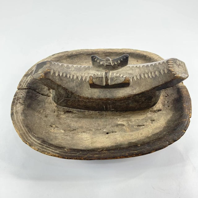 African Early 20th Century Igbo Divination Bowl Nigeria MATTER COLLECTION For Sale - Image 3 of 11