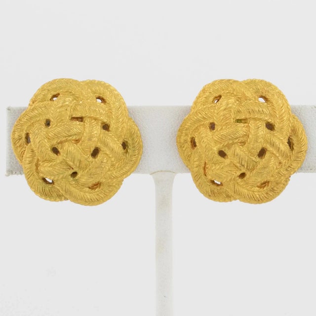 Contemporary Ungaro Paris Braided Gilt Metal Pair of Clip Earrings For Sale - Image 3 of 6