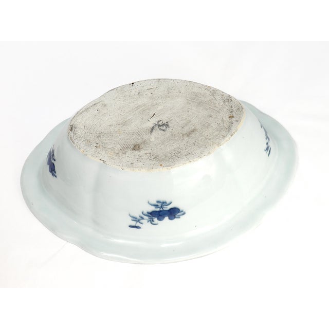 Antique Chinese Export Porcelain Canton Pattern Covered Vegetable Dish For Sale - Image 10 of 15