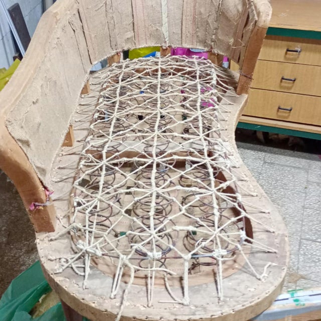 Mid-Century Italian Dormeuse in Mauve Velvet with Brass Feet, 1950 For Sale - Image 9 of 11