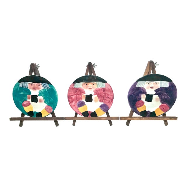 C. 1920s Staffordshire Style Shorter & Son Ltd Toby Porcelain Decorative Plates - Set of 3 For Sale