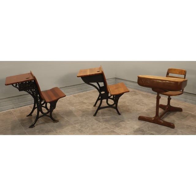 Set of Three Antique American School Desks by Buffalo Metal Company & American Seating Company, Circa 1895–1935 For Sale - Image 10 of 18