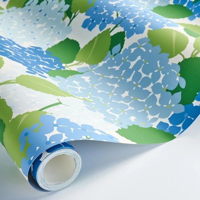 Schumacher Sample - Schumacher Hydrangea Wallpaper in Porcelain For Sale - Image 4 of 4