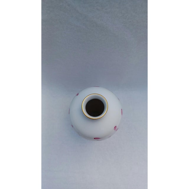 Vintage Porcelain Vase Indian Painting in Purple from Meissen, 1980 For Sale - Image 10 of 12