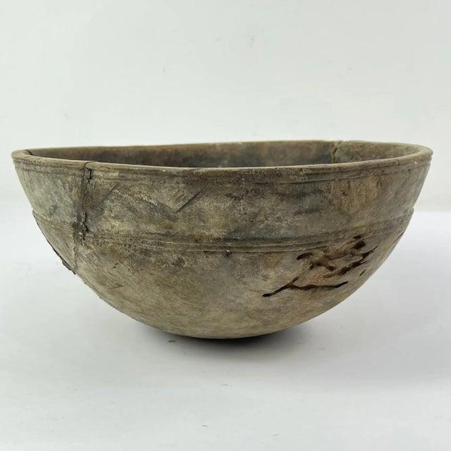 Early 20th Century Nupe Wood Bowl with Indigenous Repair Nigeria For Sale - Image 4 of 9
